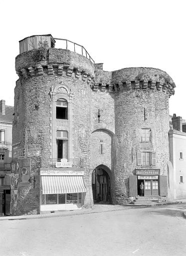 Vue d'ensemble de la Porte Beucheresse