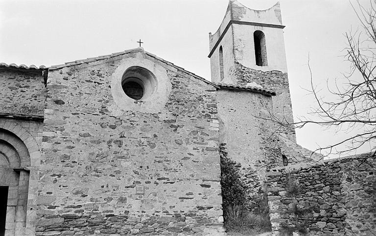 Façade latérale, vers le clocher