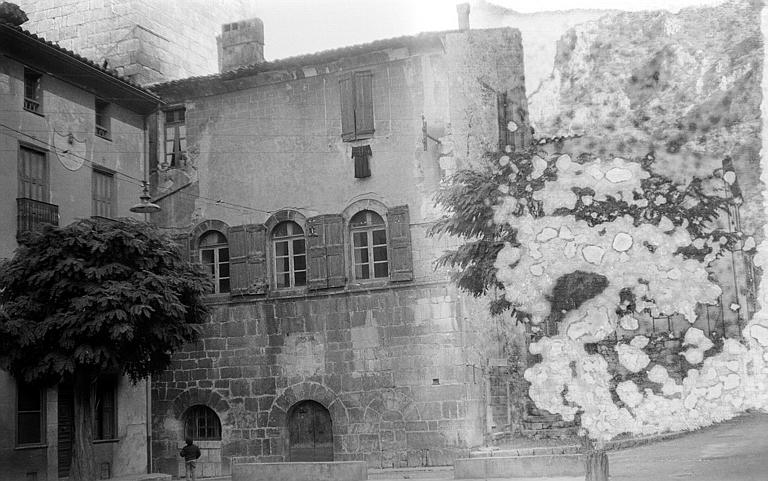 Façade sur cour