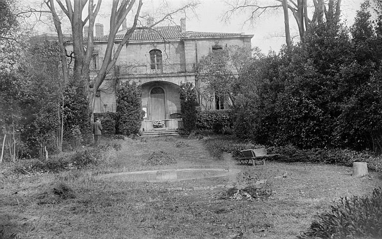 Façade vue du jardin