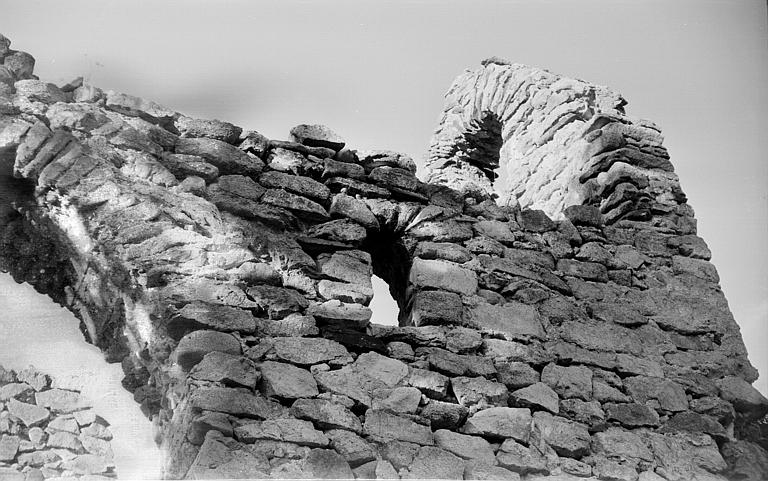 Mur extérieur de la nef et clocher