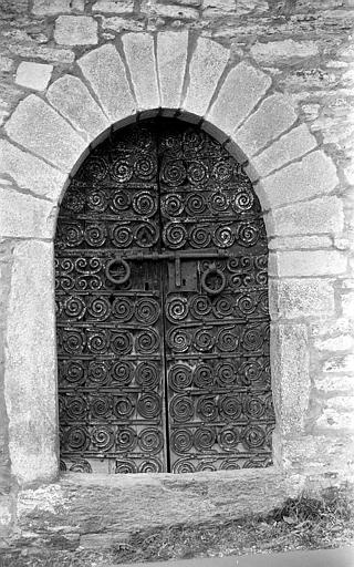 Porte en bois et ferrures