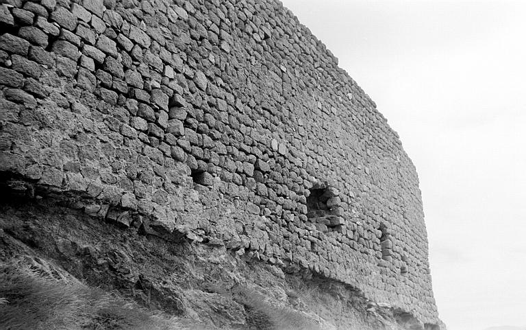 Mur d'enceinte vu de l'extérieur