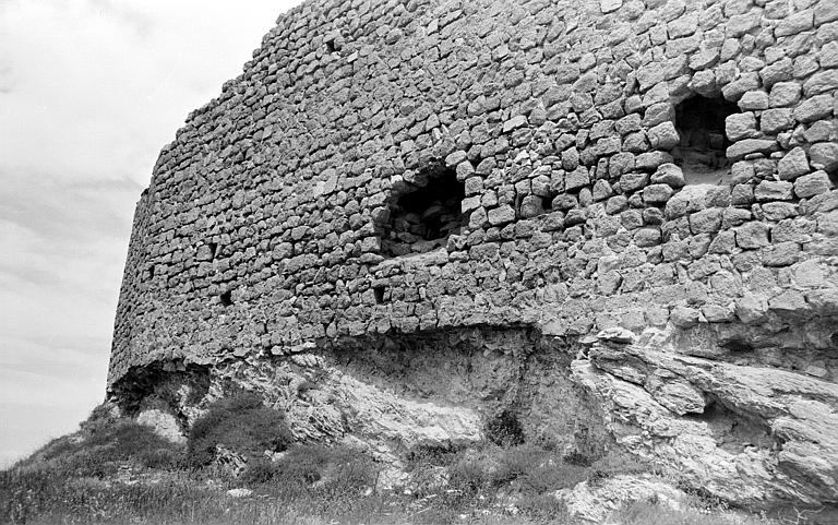 Mur d'enceinte vu de l'extérieur