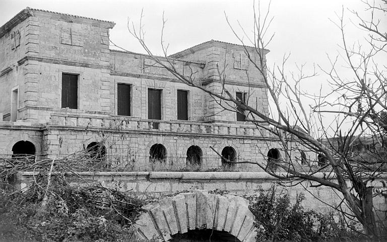 Façade et terrasse