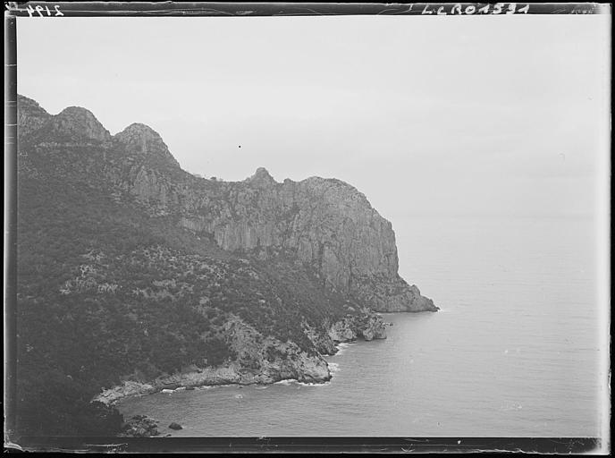 Vue du phare sur le cap Carbon