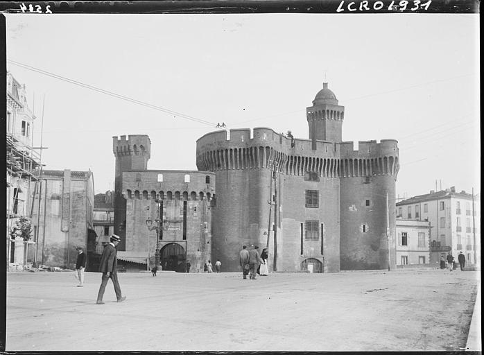 Le Castillet, vue d'ensemble