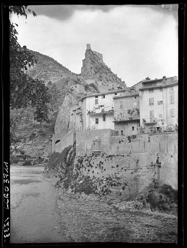 La ville et la citadelle vues du pont