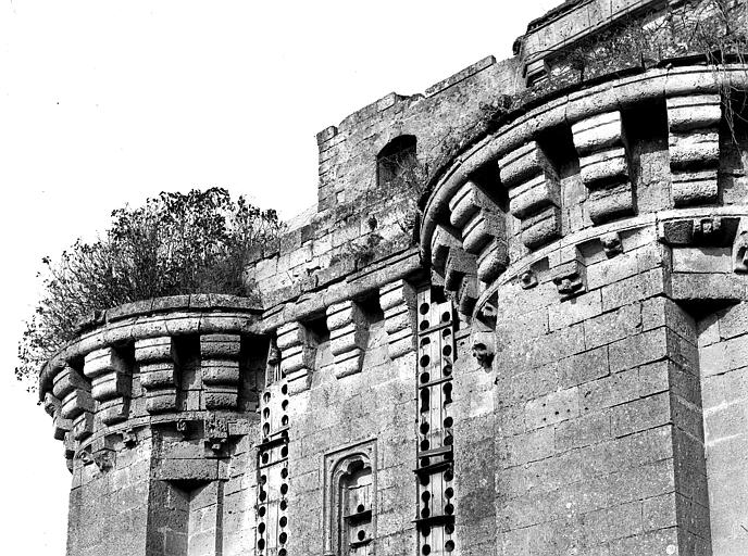 Corniche de la façade, entrée