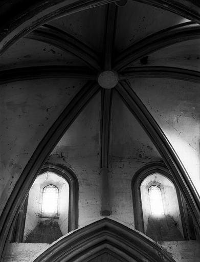 Intérieur, voûtes, baies du carré du transept