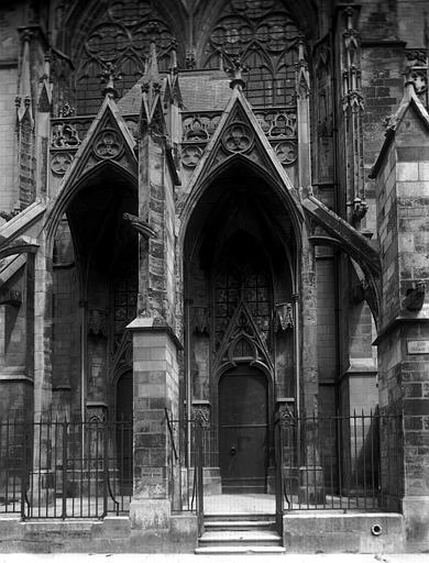 Extérieur, porche, façade sud du transept