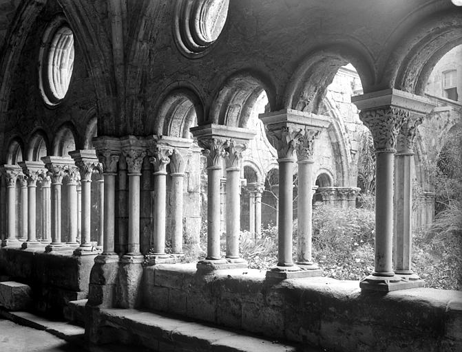 Cloître, galerie sud