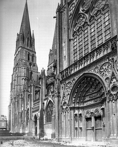 Extérieur, perspective de la face latérale sud de la nef et du croisillon vers l'ouest