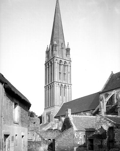 Extérieur, clocher, ensemble sud-est