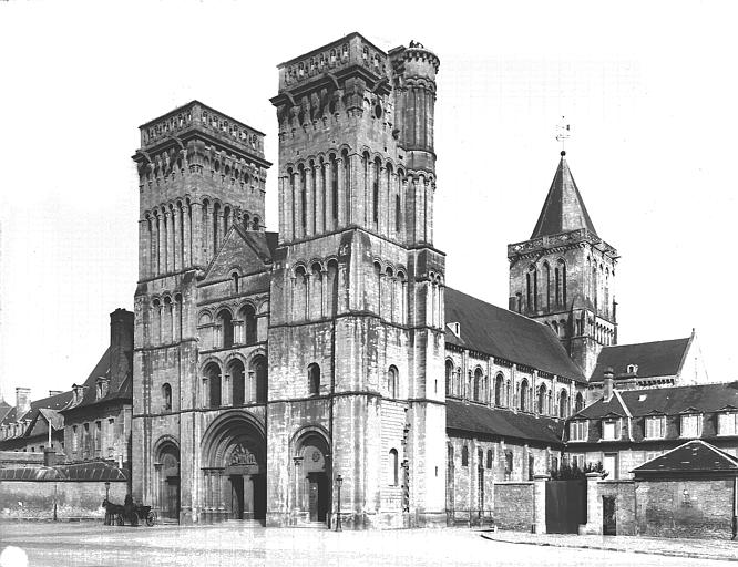 Ancienne abbaye aux Dames, actuellement siège du conseil régional de Basse-Normandie