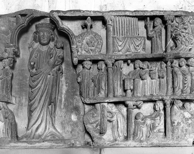 Bas-relief, les scènes de la Nativité : détail, La Vierge à l'Enfant