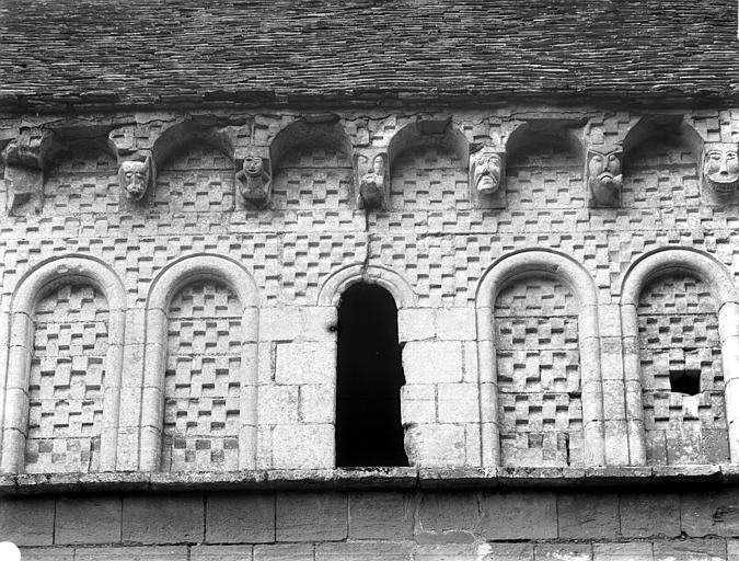 Extérieur, mur gouttereau de la nef