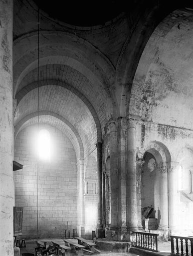 Intérieur, vue prise du croisillon sud