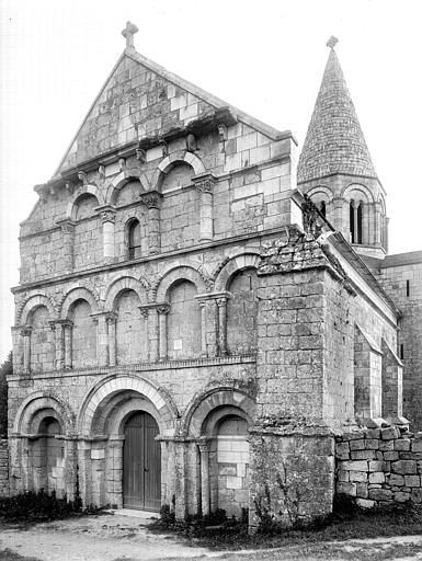 Intérieur, façade ouest