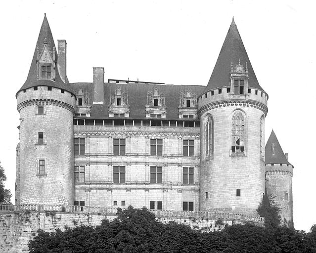 Extérieur, façade est