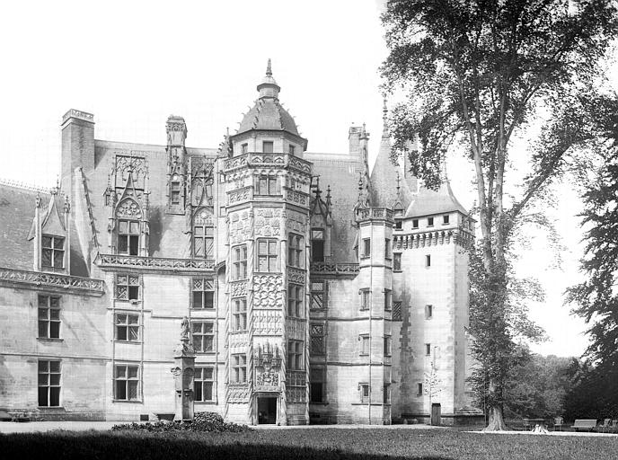 Façade sur la cour