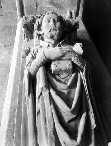 Statue de gisant : L'abbé Bernard de Ventadour, mort en 1213