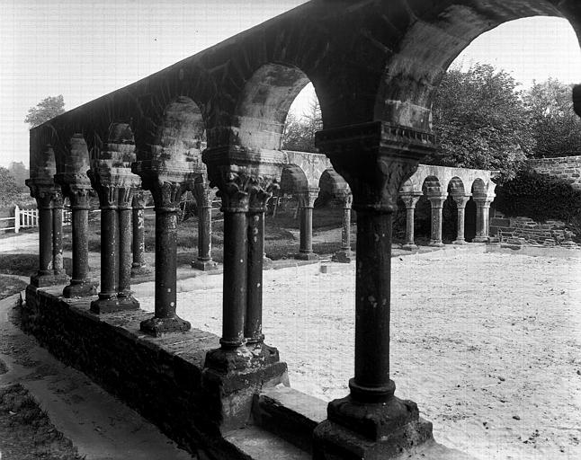 Cloître