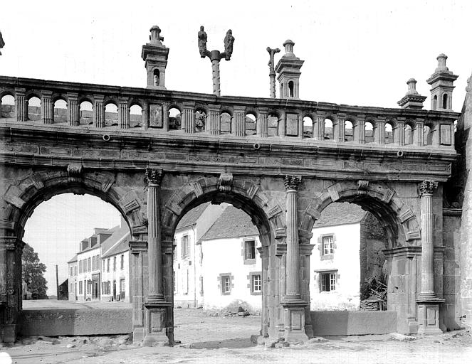 Porte du cimetière