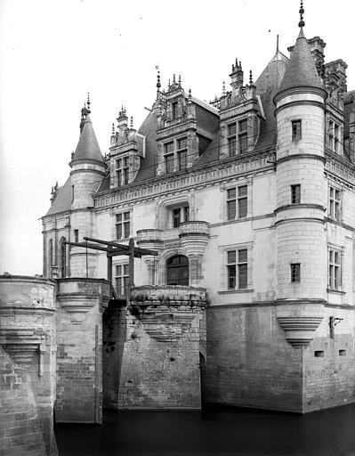 Château de Bohier, côté nord, et pont-levis