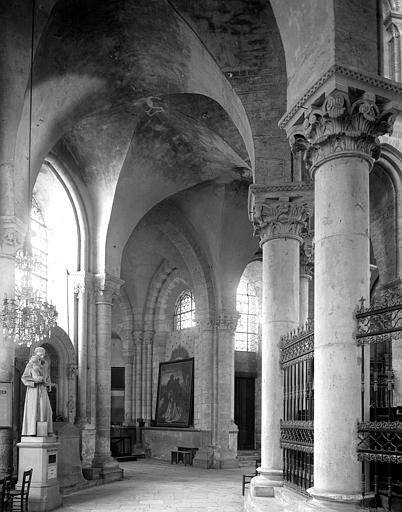 Intérieur, déambulatoire