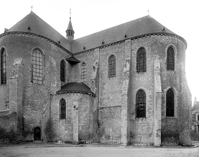 Extérieur, bras sud du transept, abside