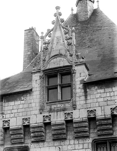 Lucarne de la façade principale