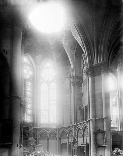 Ruines, intérieur, chapelle rayonnante