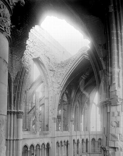 Ruines, intérieur, partie supérieure du choeur