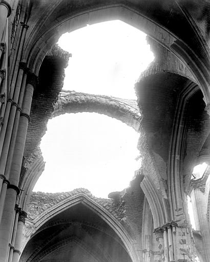 Ruines, intérieur, voûtes du choeur