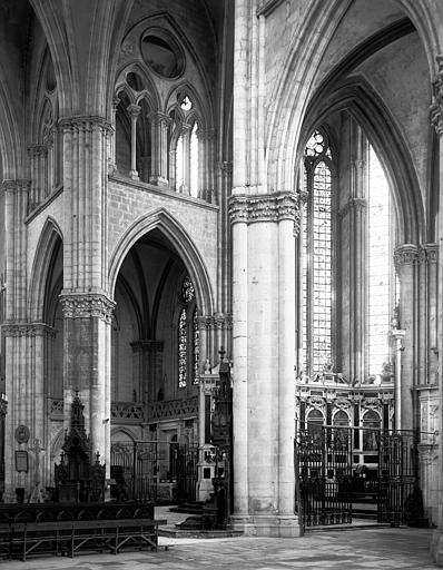 Intérieur, croisée du transept