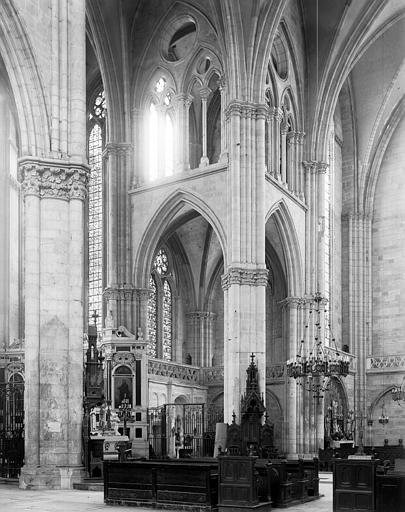 Intérieur, croisée du transept