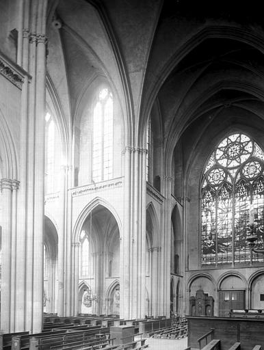 Intérieur, croisée du transept