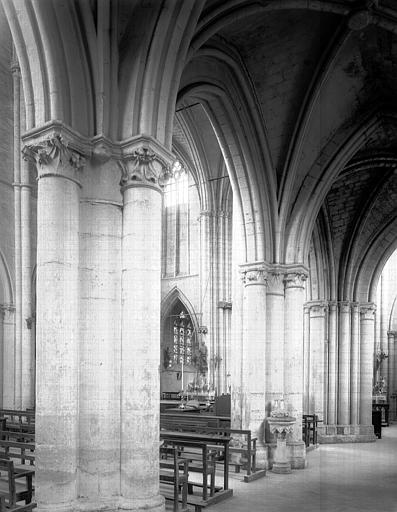 Intérieur, collatéral sud vers l'est