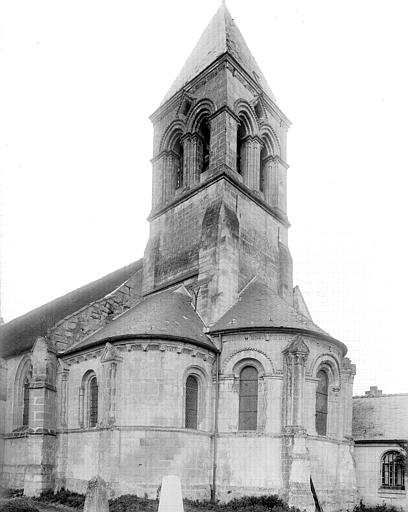 Extérieur, abside au sud-est, clocher