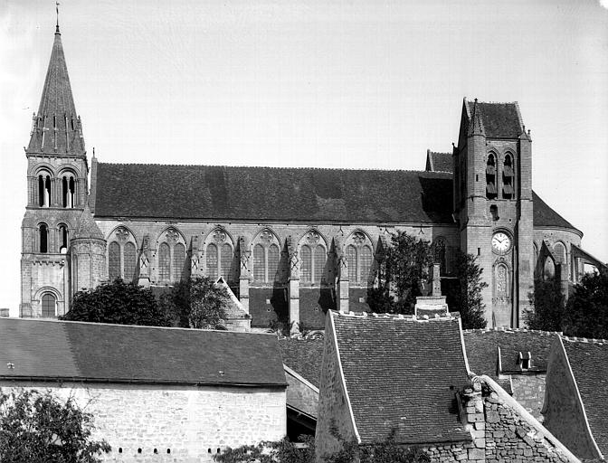 Eglise. Extérieur, ensemble sud