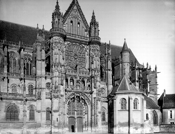 Extérieur, partie de la façade sud côté choeur