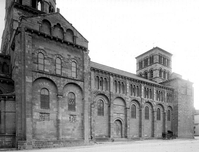 Extérieur, façade latérale nord