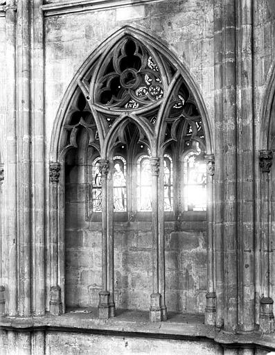 Intérieur, triforium : travée