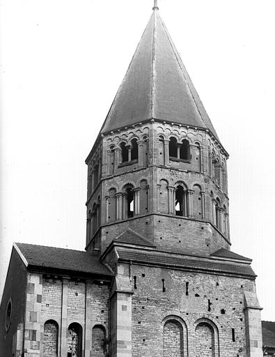 Eglise - Grand transept sud, côté ouest : Clocher de l'Eau-Bénite