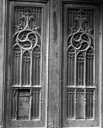 Eglise. Chapelle Bourbon, vantail de la porte nord