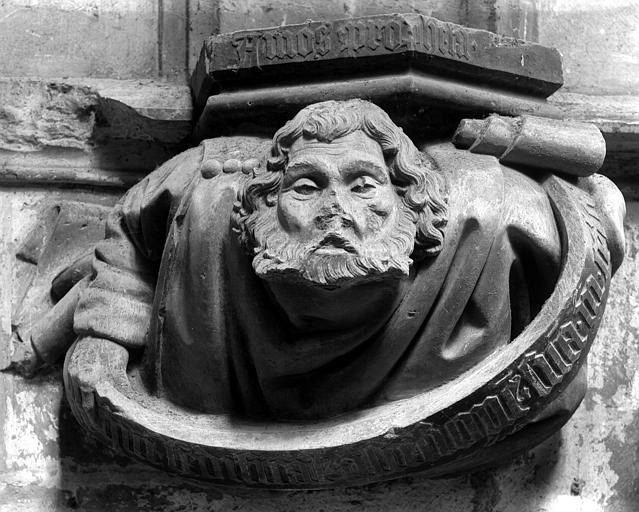 Eglise. Chapelle Bourbon, console : Le Prophète Daniel