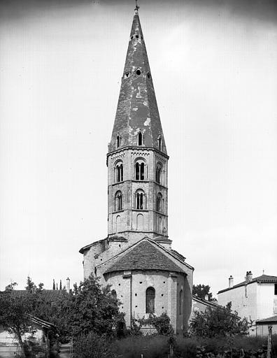 Extérieur, abside, clocher