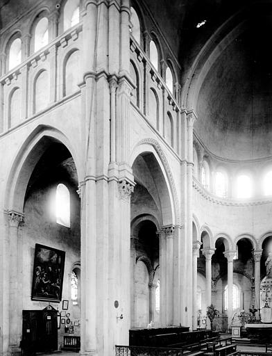 Intérieur, choeur, transept nord, vue vers le nord-est