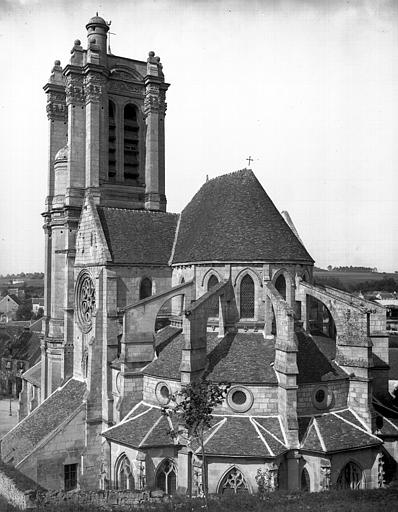 Extérieur, abside, clocher